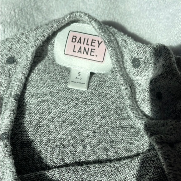 Bailey Lane Gray Long Sleeve Polka Dot Tee - Picture 2 of 6